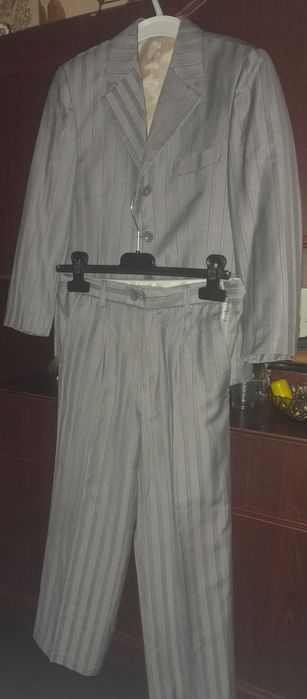 Брючний костюм на хлопчика