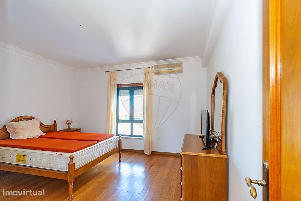 Apartamento T3 para venda — Santa Iria De Azoia, São João Da Talha E Bobadela, Lisboa