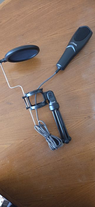 Microfone TRUST GXT 232 Mantis Streaming