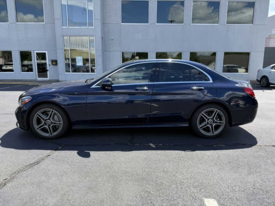 Mercedes-Benz C300      2020