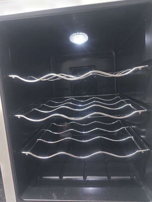 Cave de vinhos impecavel