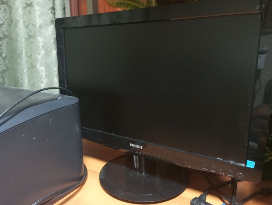 Монітор марки Philips