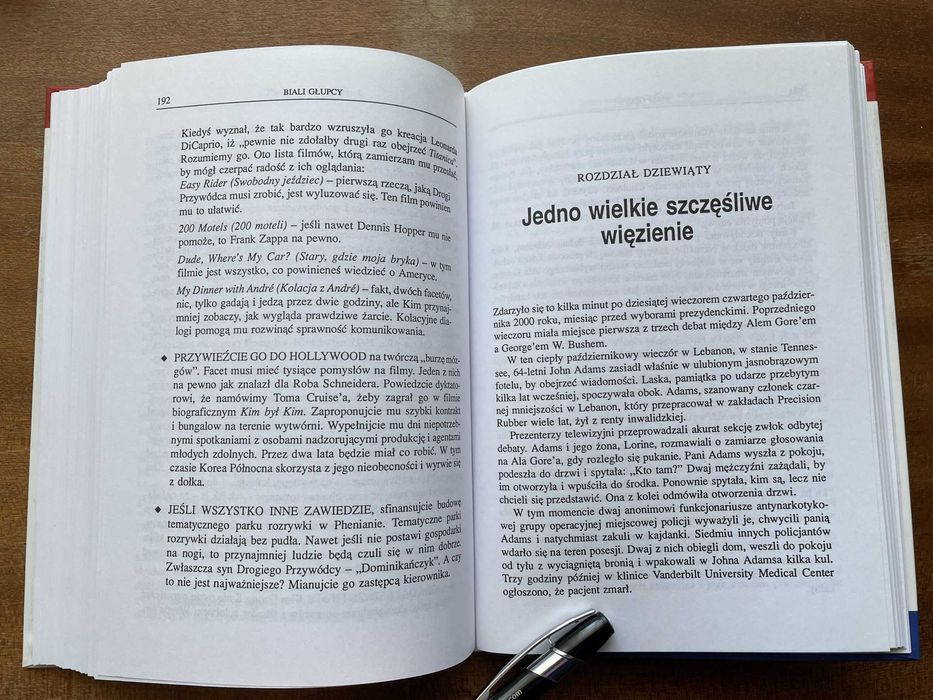 Biali głupcy. Michael Moore