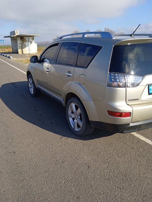 Mitsubishi outlander