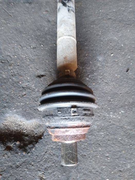 Półoś prawa łączona VW Touran caddy III golf V 1.9tdi 5b 6b