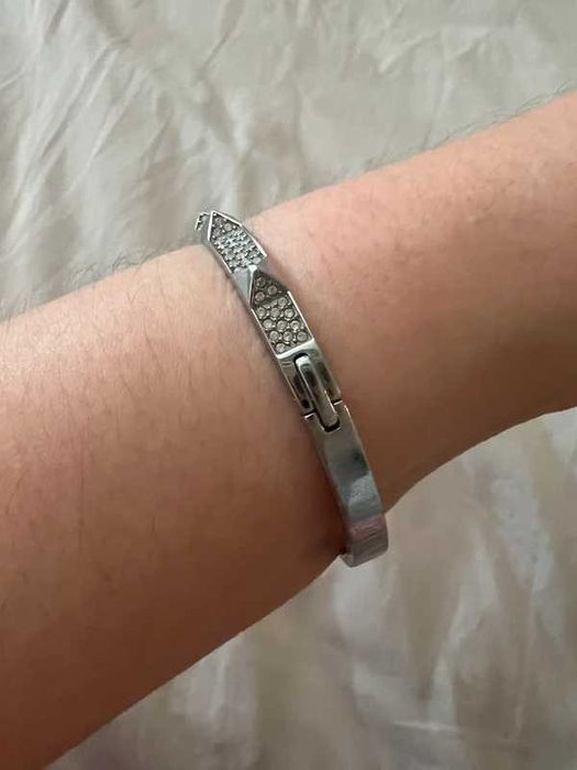 Vendo pulseira prateada Swarovsky como nova