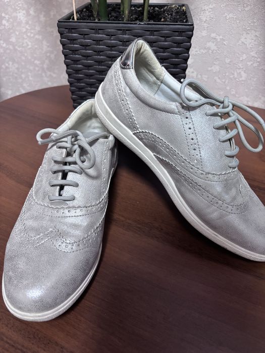 Лофери туфлі 38  Geox cріблямті