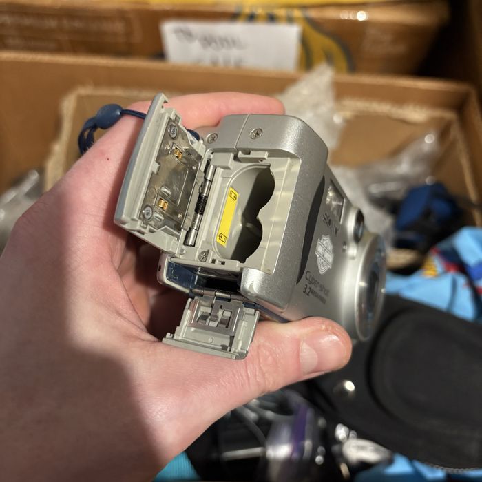 Sony cyber shot dsc p71