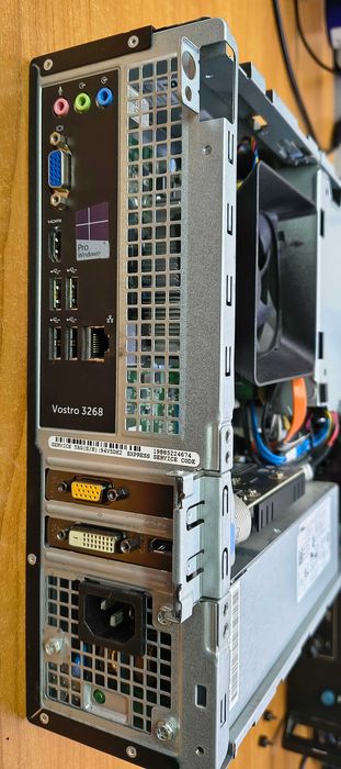 Komputer mały Dell Vostro 3268 SFF i3-7100 8GB / 256 SSD / Wi-Fi /WIN 10 Pro