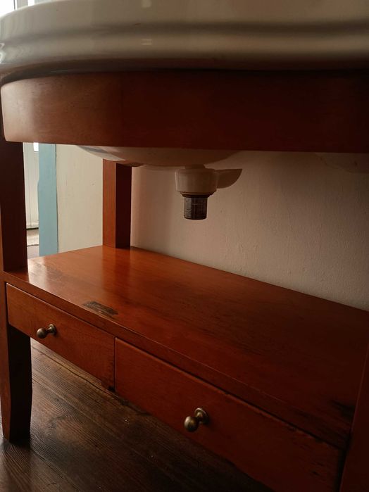 Free Standing Sink Unit