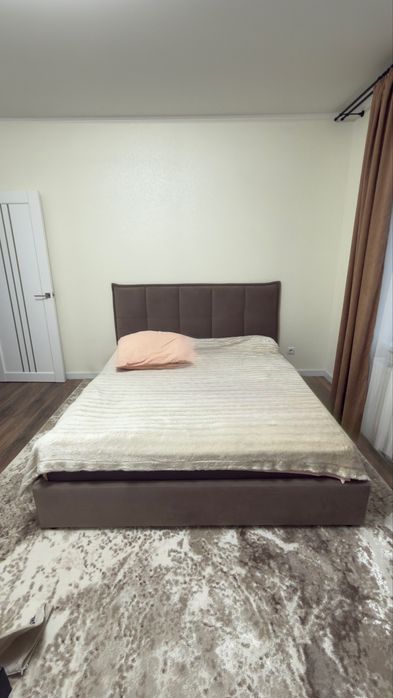 Ліжко двоспальне 160*200 (без матрацу)