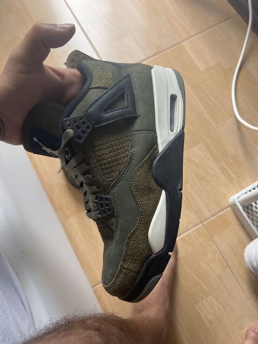 Air Jordan 4 Retro SE Craft "Medium Olive"
