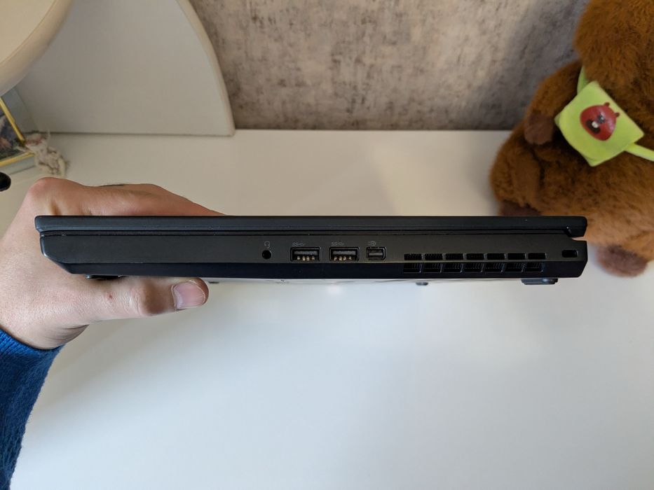 Продам ноутбук Lenovo ThinkPad p52
