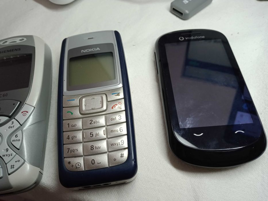 Telemóveis para colecionadores - Samsung Nokia Siemens LG etc