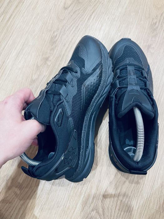 кросівки Under Armour 38.5р