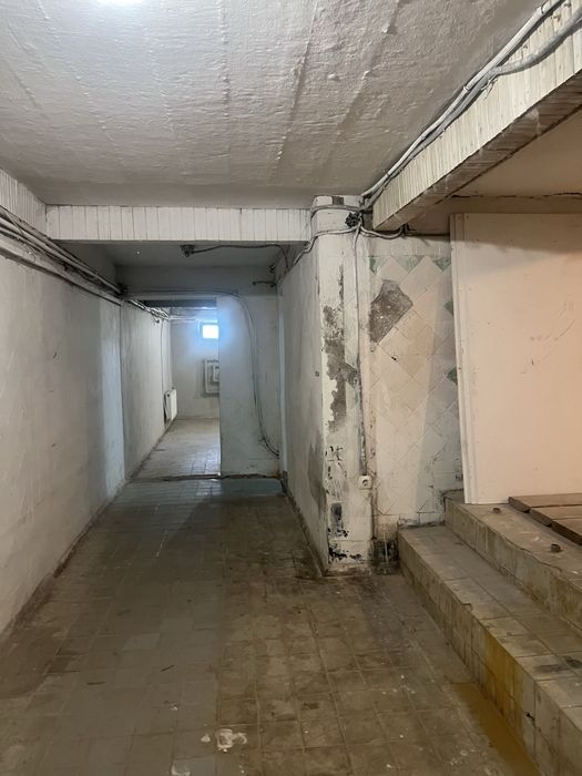 Оренда комерційного підвального приміщення 120 м²