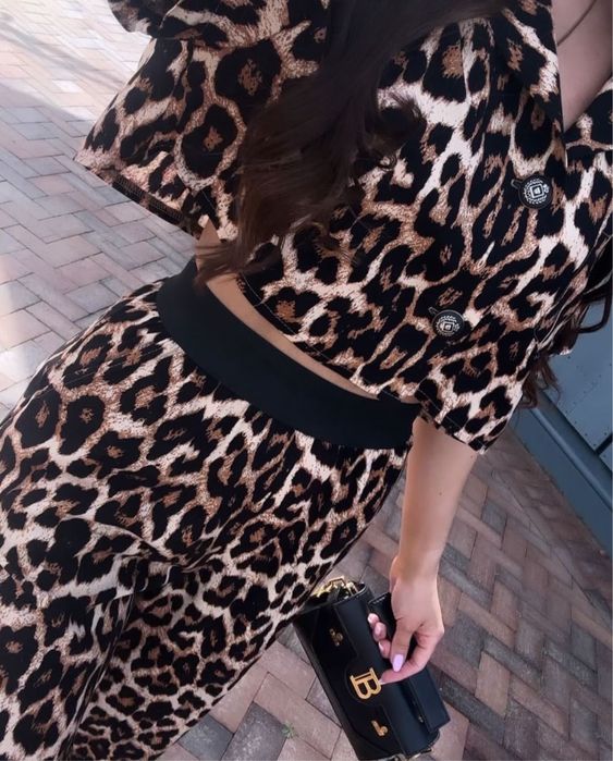 Леопардовый костюм