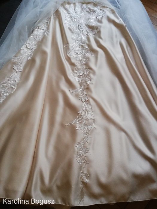 Suknia ślubna w kolorze szampańskim, rozmiar 36/38; rustykalna, boho