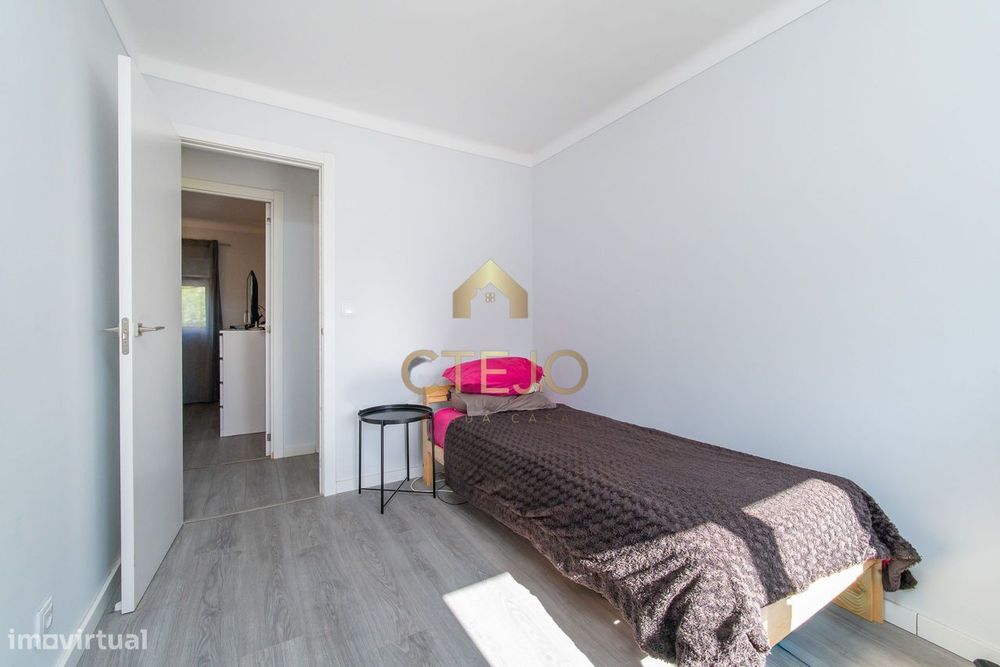 Apartamento T3 C/Arrecadação - Olivais Sul