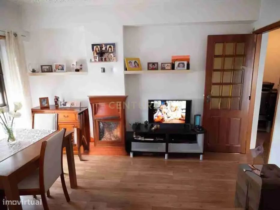 Venda de Apartamento T1 - Cacém — Agualva E Mira-Sintra, Lisboa