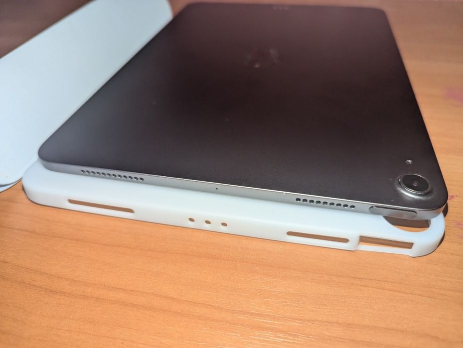 Apple iPad Air 5 (M1) 64GB Wi-F  без нюансів особиста зустріч