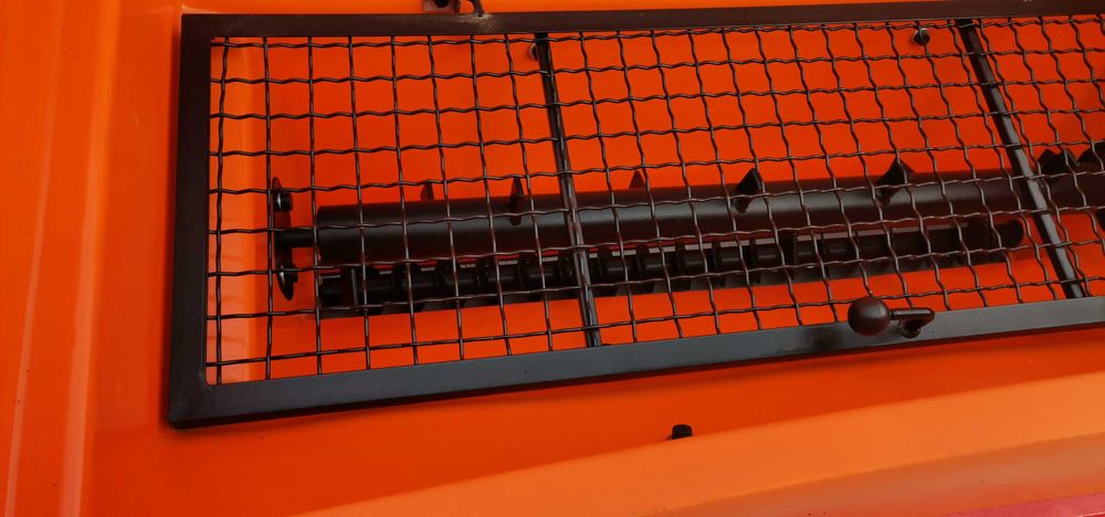 Piaskarka wałowa 550l 900kg hydrauliczna zawieszana AGROSTAL