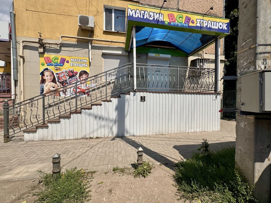 Топова локація. Комерційне, фасадне приміщення під магазин,  салон, офіс або інше - Вид 3