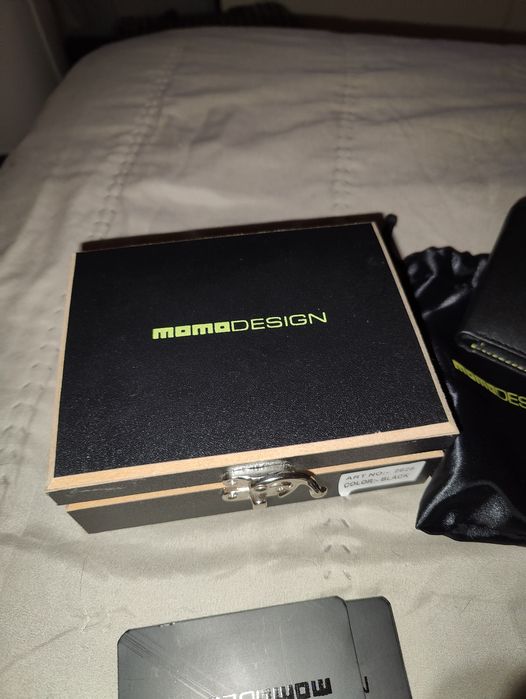 Carteira Momo Design ( original) nova