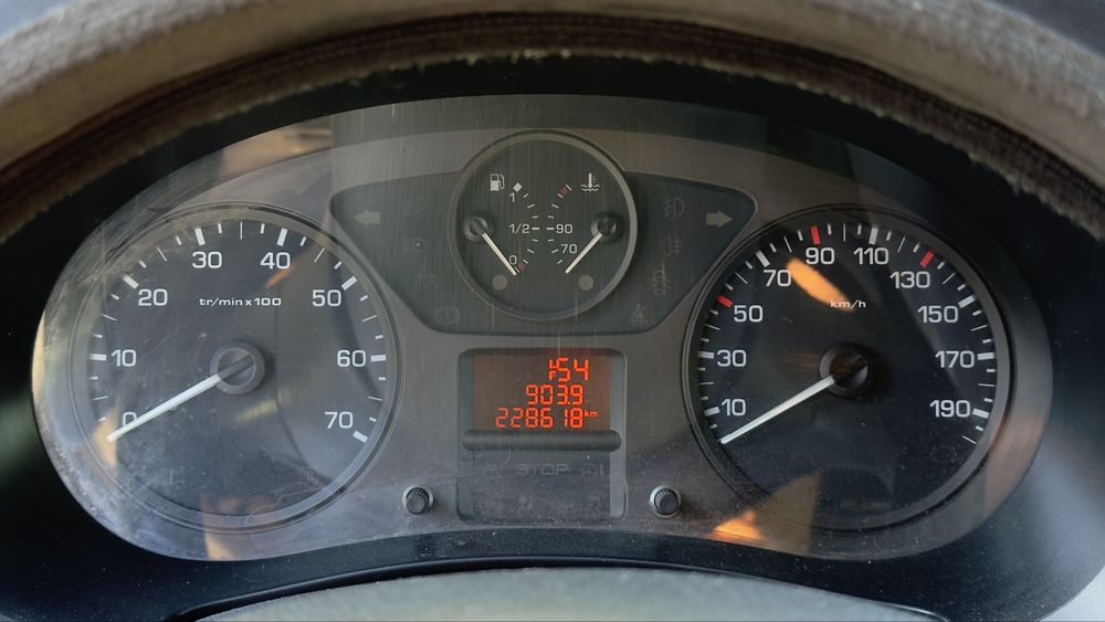 Berlingo 3 lugares 1.6 HDi