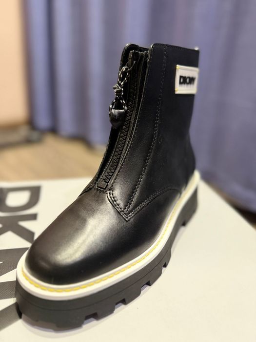 Жіночі черевики DKNY  Оригінал 39 розмір