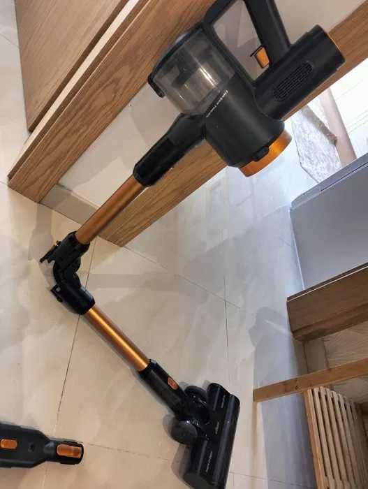 Aspirador vertical Ufesa