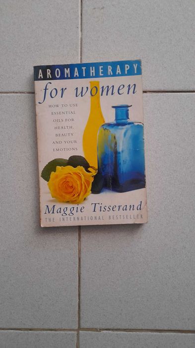Livro Ingles Aromatherapy for Women Capa Mole