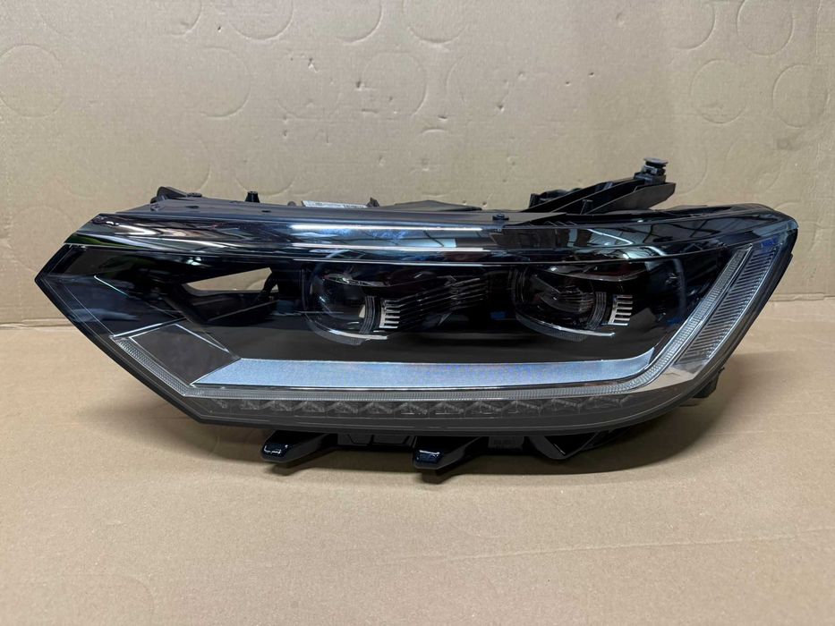 Lampa lewa przednia Volkswagen Passat B8 Full led przed lift  081C
