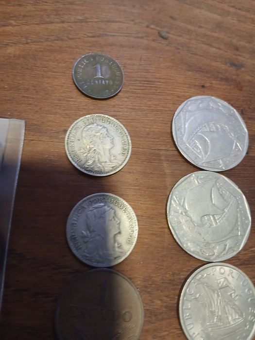 Várias moedas antigas