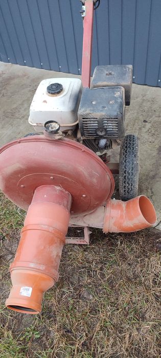 Dmuchawa spalinowa do zboża/wiórów