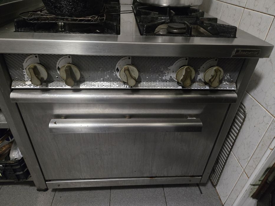 Vendo fogao e hot fecho de cafe