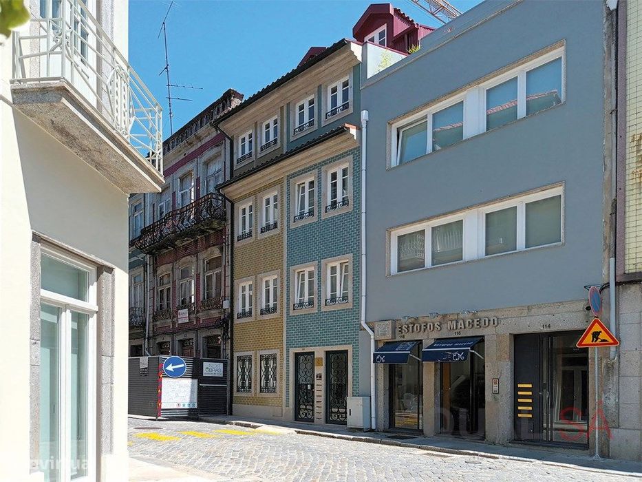 Apartamento T1 semi novo, equipado e mobilado no centro histórico d...