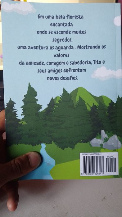 Livro infantil Tito e a floresta das quatro estações