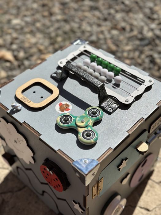 Продам бізікуб дитячий