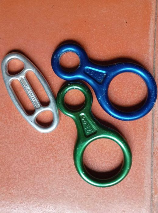 Mosquetao Aço ou Aluminio para escalada - suspensão - arborismo