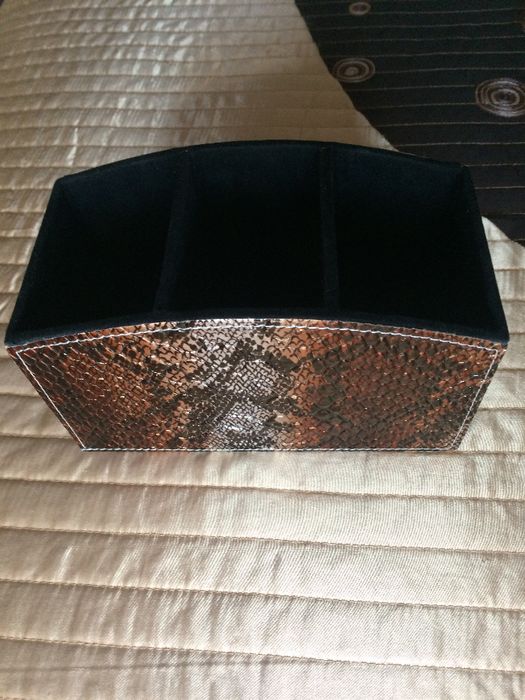 Suporte porta lápis em pele