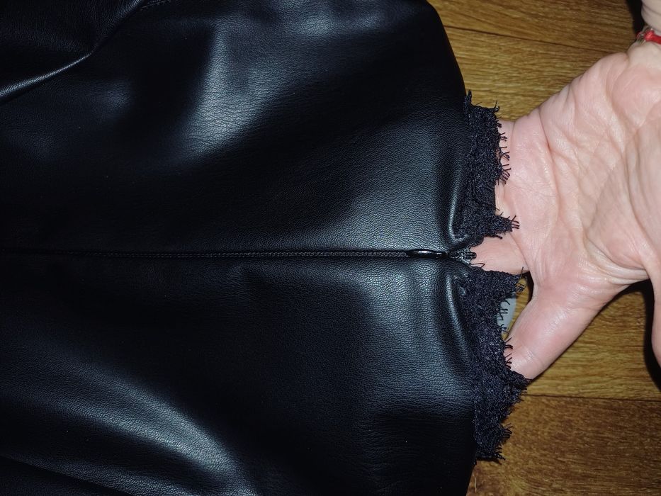 Обалденное кожаное платье zara eur M mex 28