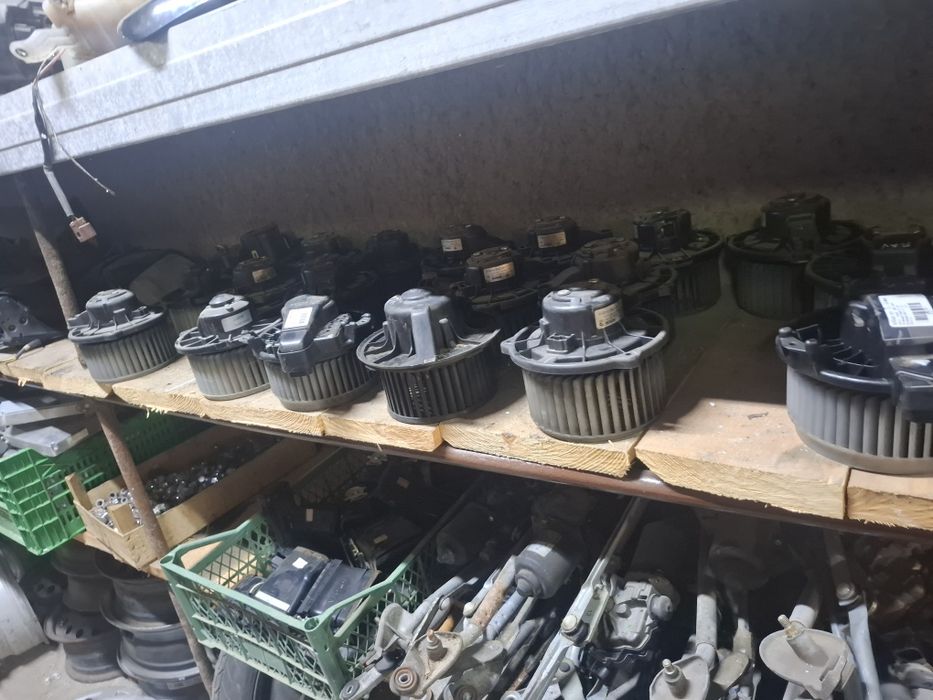 Вентилятор пічки Toyota Avensis T27 (2009-2018) (Тойота Авенсіс T27 (2