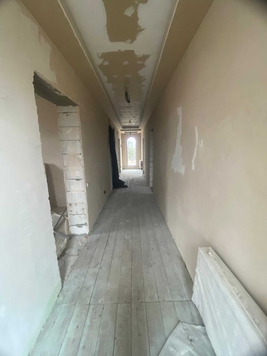 Продам ШИКАРНИЙ будинок поруч із озером і лісом