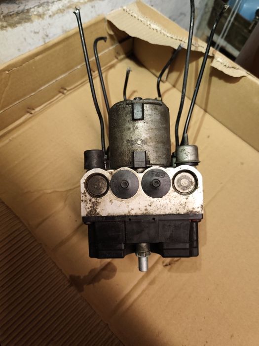 Блок АБС Ауді а6с4,б4