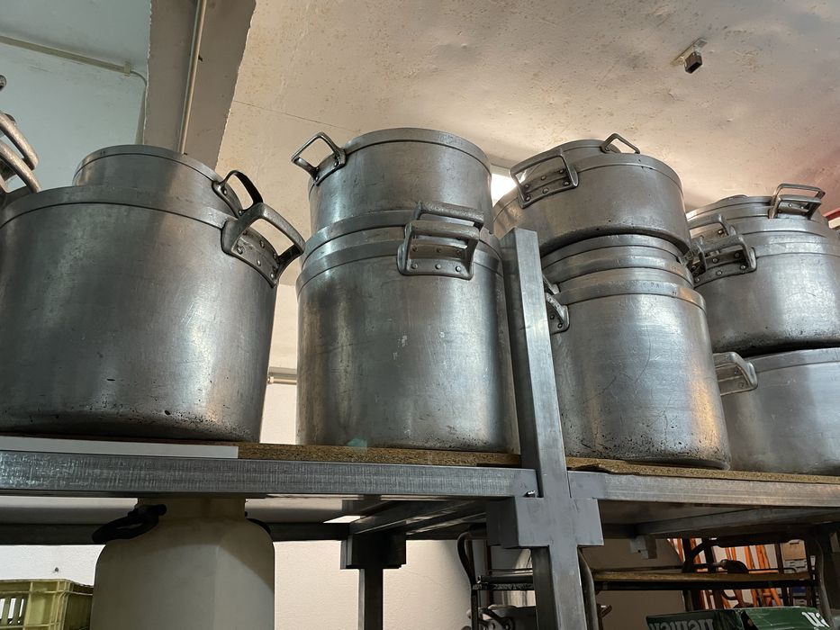 Tachos e panelas em aluminio fundido