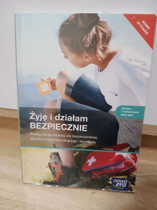 Żyję i działam bezpiecznie podręcznik Nowa Era