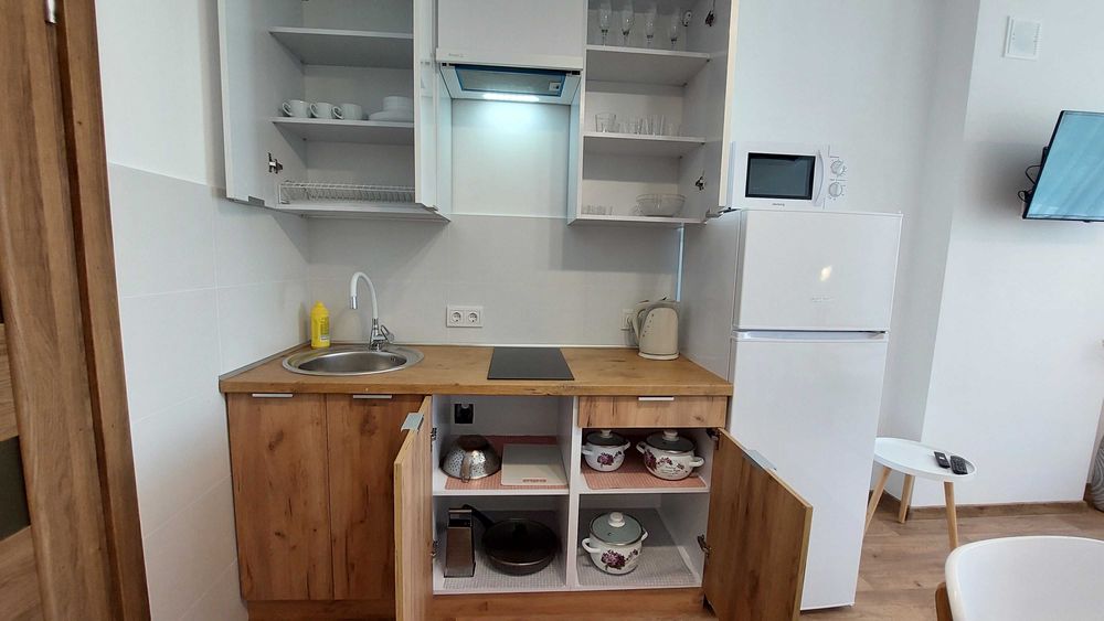 Апартаменти  Новий ремонт Центр Парковка Подобова оренда Family Estate