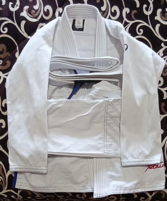 Kimono Jiu-jitsu Brasileiro A1  BJJ 450g/m² + Faixa branca