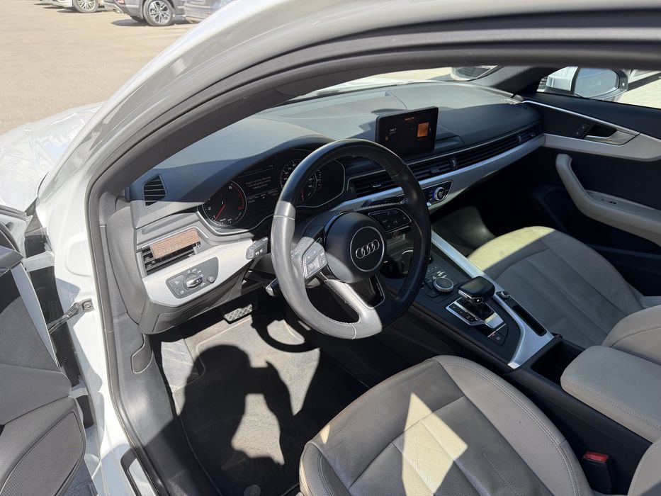 Ауді А4 2017 рік 2.0 бензин автомат
